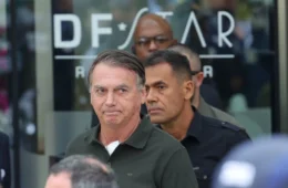 Jair Bolsonaro confirma ao STF que entregou arma a agente do GSI