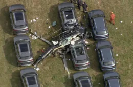 Queda de dois helicópteros após colisão deixa ao menos seis mortos no Rio; veja vídeo