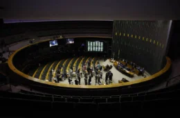 Entenda as propostas de redução da maioridade penal aprovadas por comissão da Câmara