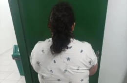 Mulher de 37 anos é presa após fingir ter 12 e enganar família em SC