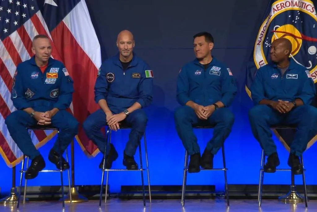 Os quatro astronautas da missão Artemis 3, da esquerda para a direita: Randy Bresnik, Luca Parmitano, Frank Rubio e Andre Douglas - Reprodução Nasa