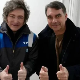 Flávio Bolsonaro se encontra com Milei; argentino fala em ‘onda azul’