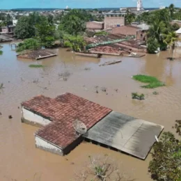 Enchentes deixam mais de 3 mil pessoas fora de casa em Pernambuco