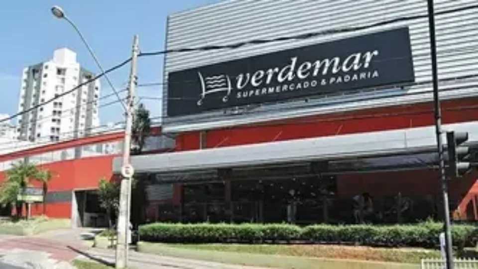 Rede mineira de supermercados implanta jornada com 15 dias de folga por mês