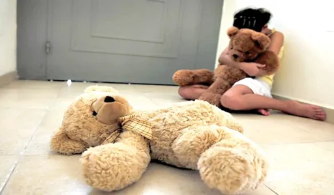 Um minuto e quarenta e dois segundos de pura crueldade