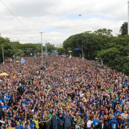 Marcha para Jesus reúne público evangélico em São Paulo