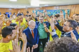 PT lança carta a evangélicos, critica ‘manipulação da fé’ e acena a igrejas