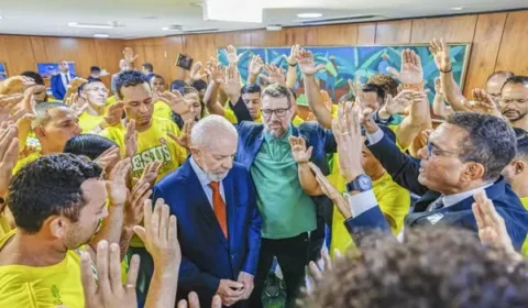 PT lança carta a evangélicos, critica ‘manipulação da fé’ e acena a igrejas