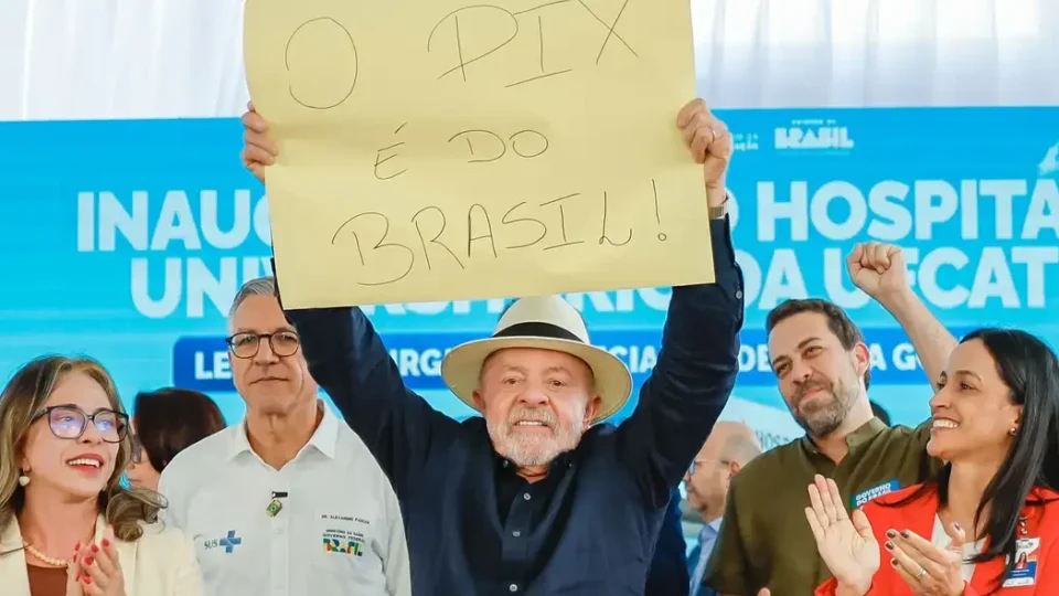 Lula defende Pix e diz que sistema brasileiro assusta norte-americanos