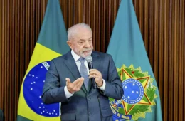 Lula quer lançar linha de crédito para compra de motos e mira entregadores