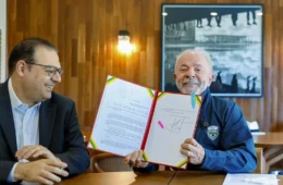 Lula sanciona lei que garante renovação automática da CNH