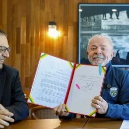 Lula sanciona lei que garante renovação automática da CNH