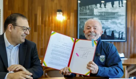Lula sanciona lei que garante renovação automática da CNH