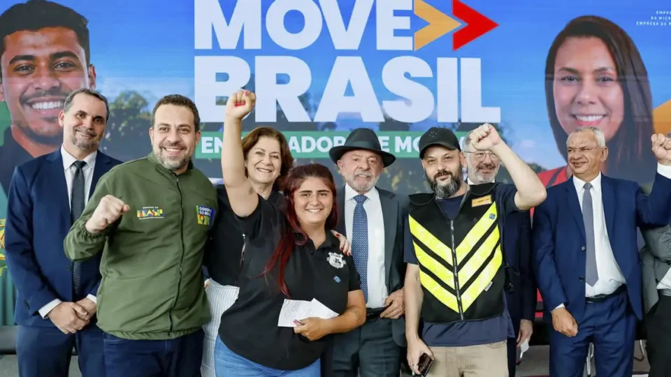 Move Brasil: veja como funciona o crédito para motos de entregadores