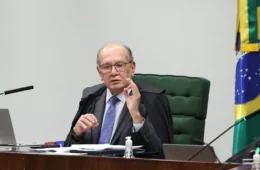 Gilmar vota por prisão domiciliar para pai e soltura de primo de Vorcaro