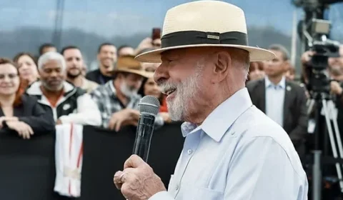 Vi na internet que Neymar é o primeiro convocado home office do mundo, diz Lula