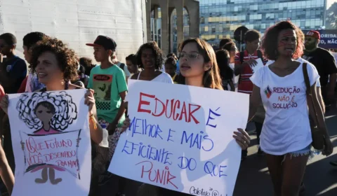Comissão da Câmara aprova redução da maioridade penal para 16 anos