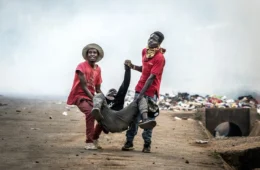 Três morrem no Quênia em protestos contra centro dos EUA para ebola