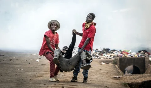 Três morrem no Quênia em protestos contra centro dos EUA para ebola