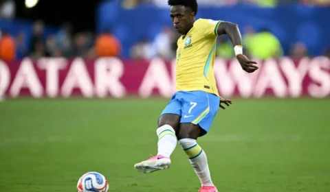 Vinícius Júnior admite atuação ruim do Brasil: ‘Precisamos melhorar’