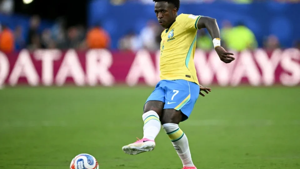 Vinícius Júnior admite atuação ruim do Brasil: ‘Precisamos melhorar’