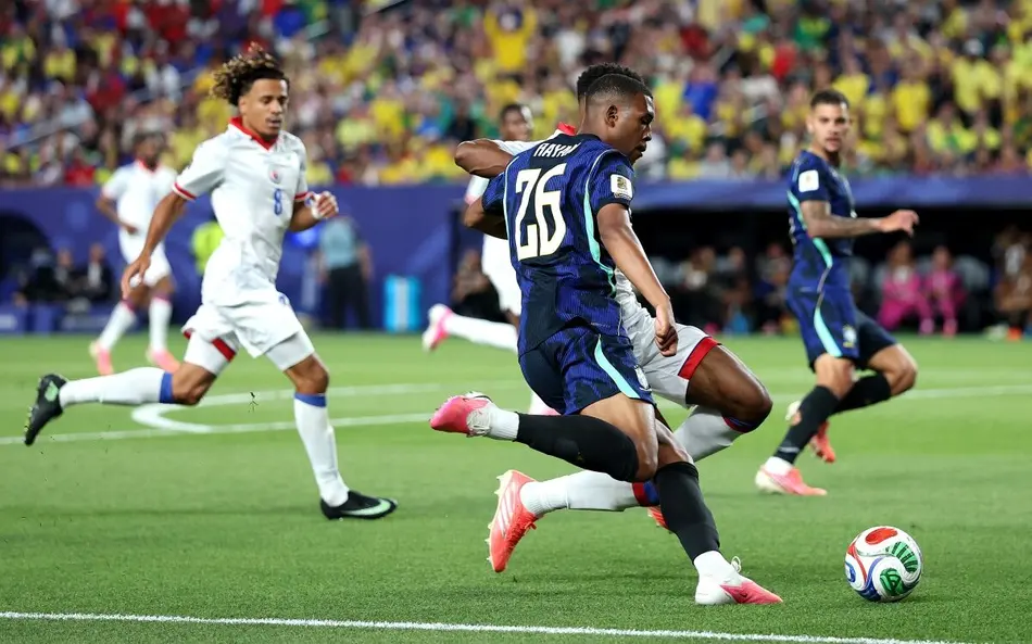 Veja o favorito para substituir Raphinha na seleção,  hoje, contra a Escócia