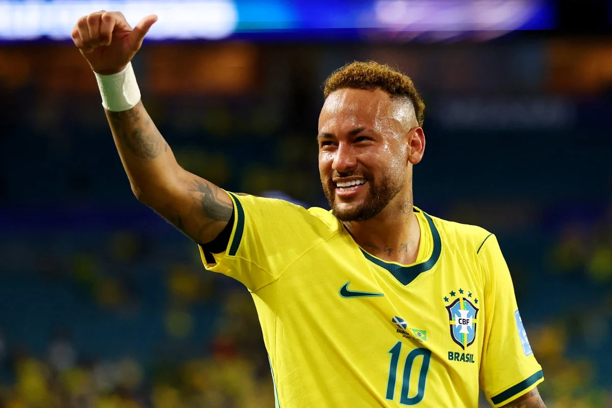 Brasil vence a Escócia, avança como líder e marca retorno de Neymar à Copa
