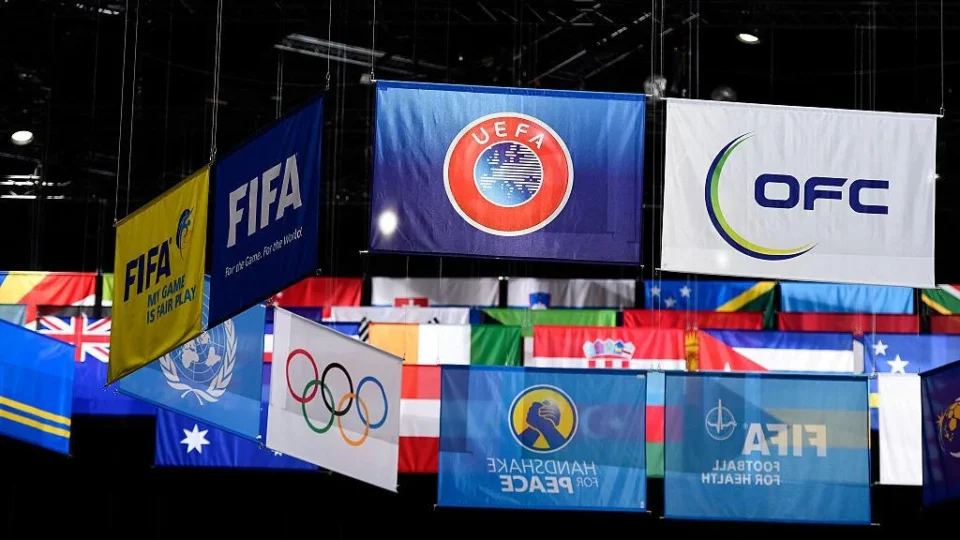 O jogo sujo da neutralidade: a FIFA entre guerras, pressões e submissões