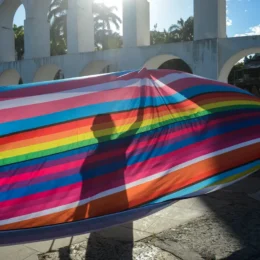 Brasil perde R$ 94 bilhões ao ano com exclusão de pessoas LGBTQIA+ no trabalho