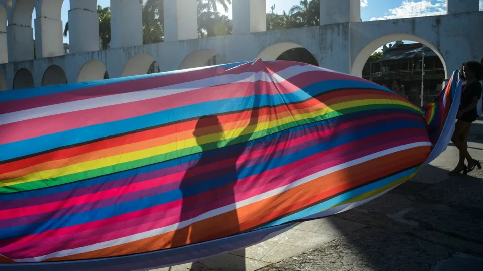 Brasil perde R$ 94 bilhões ao ano com exclusão de pessoas LGBTQIA+ no trabalho