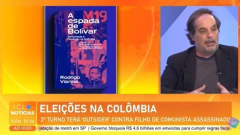 A primeira ação armada do Movimento 19 de Abril (M-19) foi invadir um museu em Bogotá