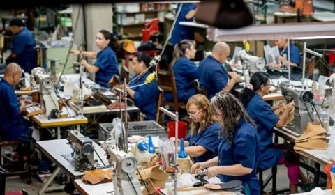 País vizinho do Brasil atinge mínima histórica de desemprego após elevar salários e reduzir jornada