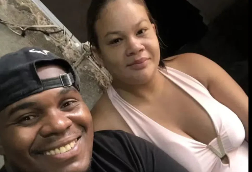 Thawanna Salmázio e Luciano dos Santos foram abordados por policiais após o braço de Luciano esbarrar na viatura onde os agentes estavam. Foto: Reprodução / Redes Sociais