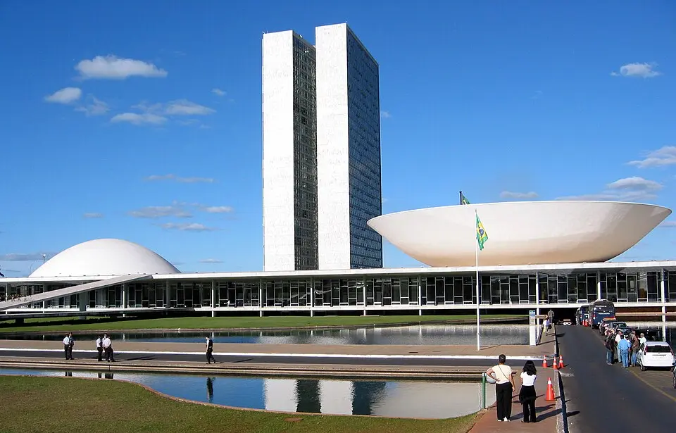 Através de emendas, deputados e senadores direcionam bilhões de reais para obras, serviços e investimentos em estados e municípios. Foto: P-A-S/Flickr 