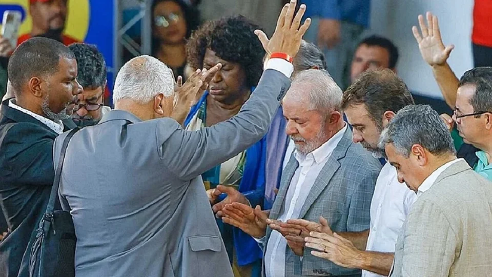 Panorama do voto evangélico, que está migrando, preocupa PL e anima PT