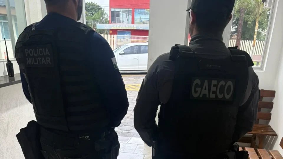 Dois PMs são presos suspeitos de tortura no PR; policial admitiu crime em mensagem