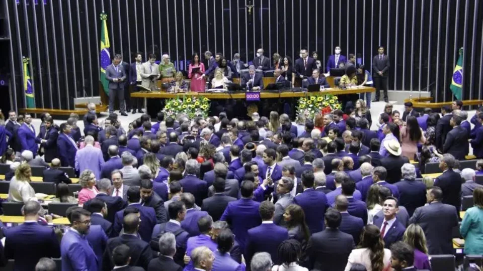 Quanto custa um deputado federal? Veja como acompanhar salários, verbas e emendas dos parlamentares