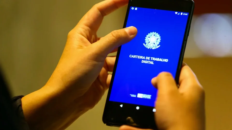 FGTS passa a servir como garantia no consignado CLT; entidades falam de riscos