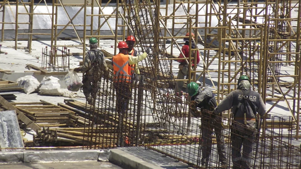 Custo da construção civil sobe 0,36% em maio e acumula alta de 6,93% em 12 meses
