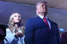Trump é vaiado no Madison Square Garden em Nova Iorque antes do jogo da NBA