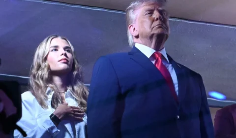 Trump é vaiado no Madison Square Garden em Nova Iorque antes do jogo da NBA