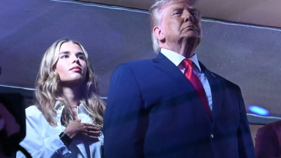 Trump é vaiado no Madison Square Garden em Nova York antes do jogo da NBA