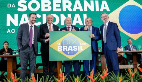 Consolidar a democracia, garantir direitos e o desenvolvimento com participação social