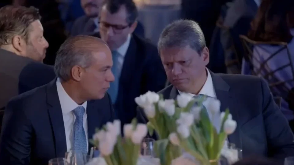 Tarcísio se reuniu em Nova York com Augusto Lima, ligado ao Banco Master