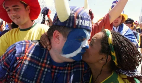 Uso de aplicativo de relacionamento cresce 47% nos países-sede da Copa do Mundo