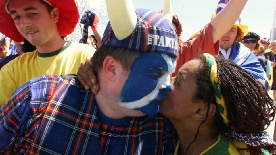 Uso de aplicativo de relacionamento cresce 47% nos países-sede da Copa do Mundo