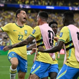 FOI COM EMOÇÃO!