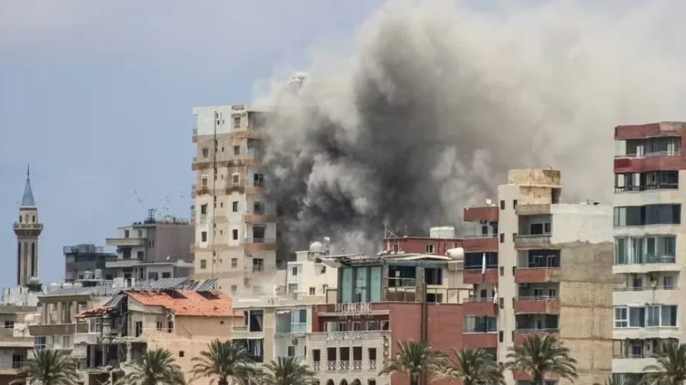 Israel volta atacar o Líbano em novo desafio a Trump e ao Irã