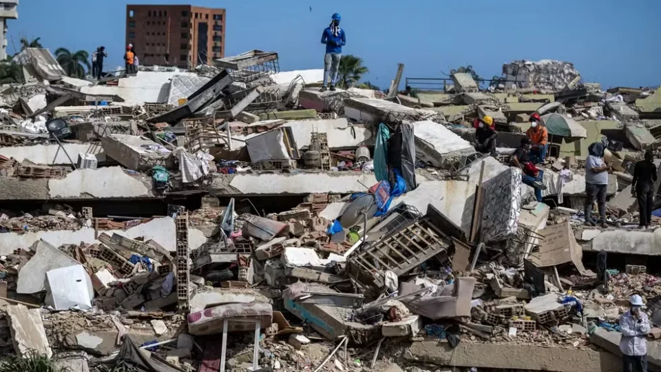 Terremoto na Venezuela deixa quase 2 mil mortos; ONU estima 50 mil desaparecidos