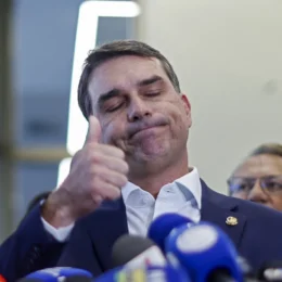 Quem é Flávio Bolsonaro? Parte 3: o que mostram os casos da rachadinha, Fabrício Queiroz e outras controvérsias